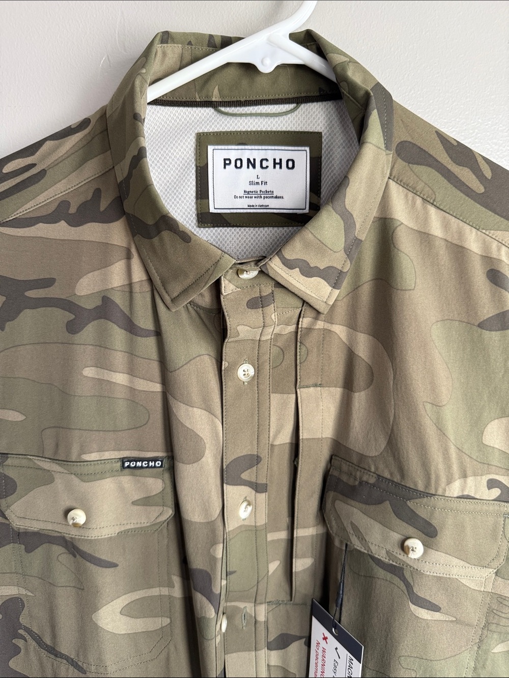 NWT Poncho Camouflage Button-Up SS Shirt - Green Camo